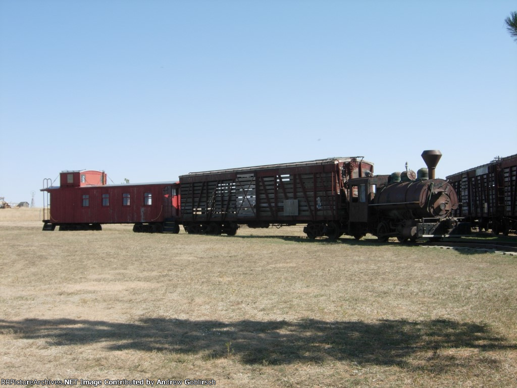 GWR 7, NP 88270 + Caboose